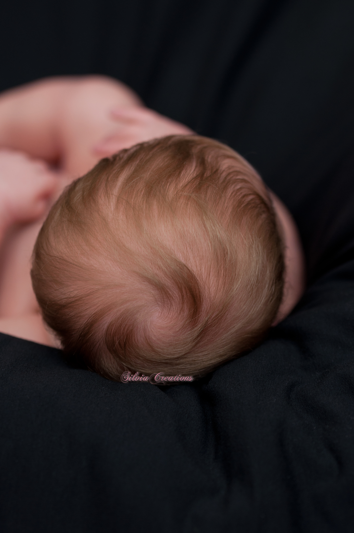 Mono-rooted hair